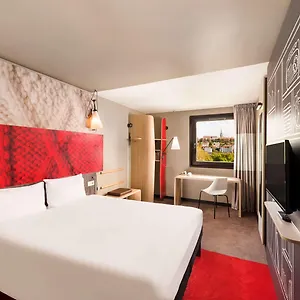 3* מלון Ibis Castle Hill